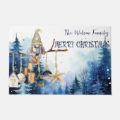 Vrolijk Kerstmis Lady Gnome op Blauw Bos Deurmat (Voorkant)