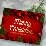 Vrolijk Kerstmis Matig Rode Ornamenten en Pine Folie Feestdagen Briefkaart<br><div class="desc">Uw zakelijke logo kan achteraan worden toegevoegd. Wijzig het vakantiebericht,  de bedrijfsnaam of de bedrijfsnaam. Hier te vinden op: http://www.zazzle.com/selectpartysupplies</div>