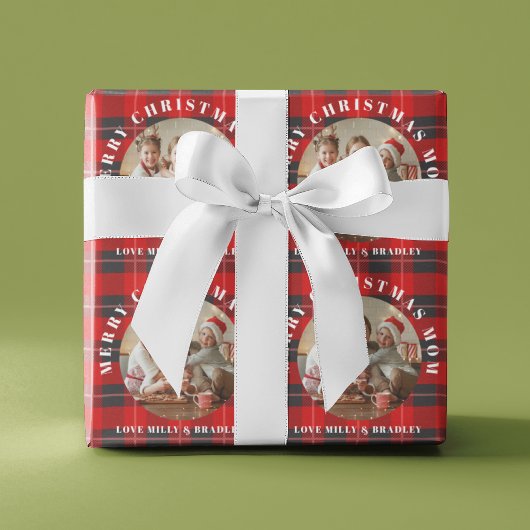 Vrolijk Kerstmis Moeder Rood Plaid Gepersonaliseer Cadeaupapier
