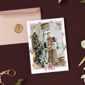 Vrolijk Kerstmis Monogram Holly Berry Foto Feestdagenkaart