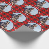 Vrolijk Kerstmis Rood Plaid Gepersonaliseerde Foto Cadeaupapier (Hoek)