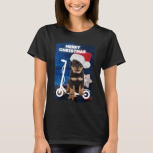 Vrolijk Kerstmis Rottweiler Puppy Op Scooter T-shirt