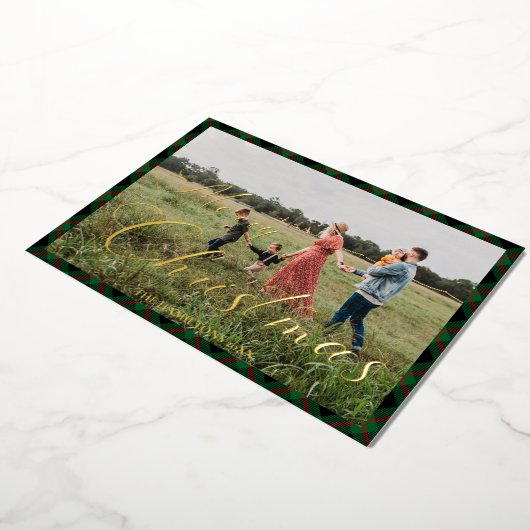 Vrolijk Kerstmis Script Navy Plaid Foto Vakantie Folie Uitnodiging (Gedraaid)