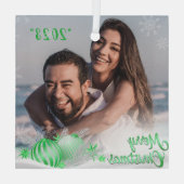 Vrolijk Kerstmis Sneeuwvlok Gepersonaliseerd Groen Glas Ornament (Achterkant)