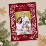 Vrolijk Kerstmis Wit Winter Groen Foto Feestdagenkaart<br><div class="desc">Een verticale foto Kerstkaart met elegante witte wintervakantiegroen op een donkerrode achtergrond.</div>