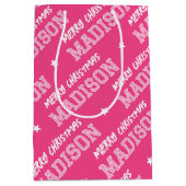 Vrolijk Kerstnaam Typografie Roze Medium Cadeauzakje (Voorkant)