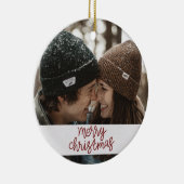 Vrolijk kerstpaar met naam en datum keramisch ornament (Rechts)