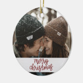 Vrolijk kerstpaar met naam en datum keramisch ornament (Links)