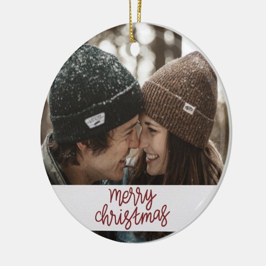 Vrolijk kerstpaar met naam en datum keramisch ornament (Links)