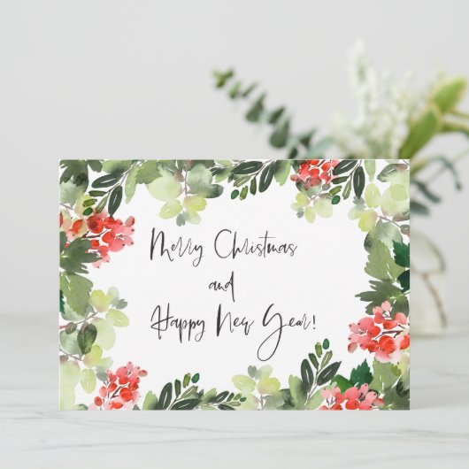 Vrolijk kerstrood Holly Modern script Feestdagenkaart (Staand voorkant)