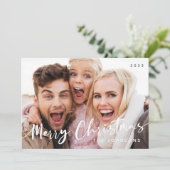 Vrolijk kerstrood Witte Stripes Moderne Foto Feestdagenkaart (Staand voorkant)