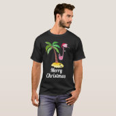 Vrolijk kerstroze flamingo in Santa Hat T-shirt (Voorkant volledig)