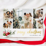 Vrolijk kerstscript Berry laat fotocollage Folie Feestdagenkaart<br><div class="desc">Omarm de feestelijke geest met onze luxe gepersonaliseerde kerstkaart, ontworpen om de warmte en vreugde van het seizoen vast te leggen. De kaart staat centraal met een prachtige indeling van vijf vierkante foto's, die elk een uniek verhaal vertellen over de dierbare momenten van uw familie. Terwijl je ogen naar beneden...</div>