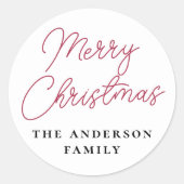 Vrolijk kerstscript en familienaam gepersonaliseer ronde sticker (Voorkant)