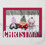Vrolijk Kerstscript Foto Eenvoudig Modern Folie Feestdagen Briefkaart<br><div class="desc">Merry Christmas Script Photo Simple Modern Silver Foil Christmas Briefkaarten bevat je favoriete foto op een eenvoudige minimalistische roze achtergrond met een "Merry Christmas" zilveren folie kalligrafie script overlay. Personaliseer door de tekst op de keerzijde te bewerken. Ontworpen door ©2024 Evco Studio www.zazzle.com/store/evcostudio</div>