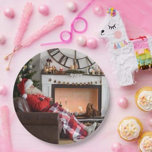 Vrolijk kerstwapen en Cozy Fireplace Santa Papieren Bordje (Feest)