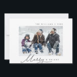 Vrolijk & Licht, Familie Foto, Modern Schrift Feestdagenkaart<br><div class="desc">Vrolijk & Licht. Vier het kerstseizoen met deze kerstkaart (gedrukt en/of downloadbaar),  in een modern minimalistisch script-thema. Het is volledig aanpasbaar en gepersonaliseerd met je eigen groetboodschappen. Het is eenvoudig,  gemakkelijk,  maar toch modern minimalistisch en feestelijk. Dit is de perfecte kerstkaart om je kerstwensen te sturen.</div>