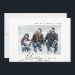 Vrolijk & Licht, Familie Foto, Modern Schrift Feestdagenkaart<br><div class="desc">Vrolijk & Licht. Vier het kerstseizoen met deze kerstkaart (gedrukt en/of downloadbaar),  in een modern minimalistisch script-thema. Het is volledig aanpasbaar en gepersonaliseerd met je eigen groetboodschappen. Het is eenvoudig,  gemakkelijk,  maar toch modern minimalistisch en feestelijk. Dit is de perfecte kerstkaart om je kerstwensen te sturen.</div>