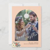 Vrolijk ooit na minimalistische boog foto bruiloft feestdagenkaart (Voorkant)