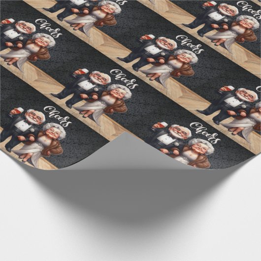 Vrolijk oud koppel verkleed voor de stad cadeaupapier (Hoek)