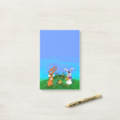 Vrolijk Pasen. Konijn met Bunny en Chick Post-it® Notes (Op bureau)