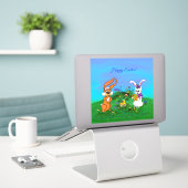Vrolijk Pasen. Konijn met Bunny en Chick Sticker (Laptop op bureau)