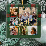 Vrolijk script familie foto collage plaid kerst keramisch ornament<br><div class="desc">Elegante stijlvolle rode bos groene plaid tartan met faux goud vrolijk script keepsake tree ornament gepersonaliseerd met zes familie foto's en naam.</div>