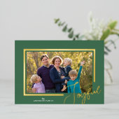 Vrolijk script Modern Minimal Photo Christmas Gold Folie Feestdagenkaart (Staand Voorkant)