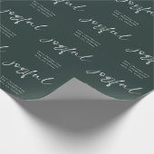 Vrolijk Script Vrolijk Kerstmis Naam Groen Cadeaupapier (Hoek)