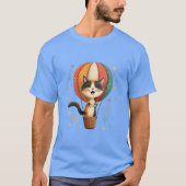 Vrolijke Calico Cat Sky Adventure Illustratie T-shirt (Voorkant)