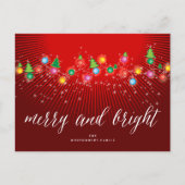 Vrolijke en heldere kleurrijke kerstbomen lichten feestdagenkaart (Voorkant)