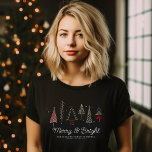 Vrolijke en heldere moderne retro kerstboom t-shirt<br><div class="desc">Krijg vrolijk en helder in stijl met ons Retro Christmas Tree T-shirt! 🎄 aanpassen met uw familienaam en gepersonaliseerde bericht voor extra feestvreugde. Feestelijke mode op zijn best! 🎅 #MerryandBright #RetroChristmas</div>