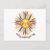 Vrolijke glimlachende zon optillen briefkaart (Voorkant)