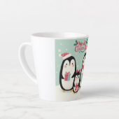 Vrolijke kerst besneeuwde pinguïns latte mok (Linkerhoek)