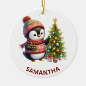 Vrolijke kerst Schattigee pinguïn met kerstboom Keramisch Ornament (Voorkant)