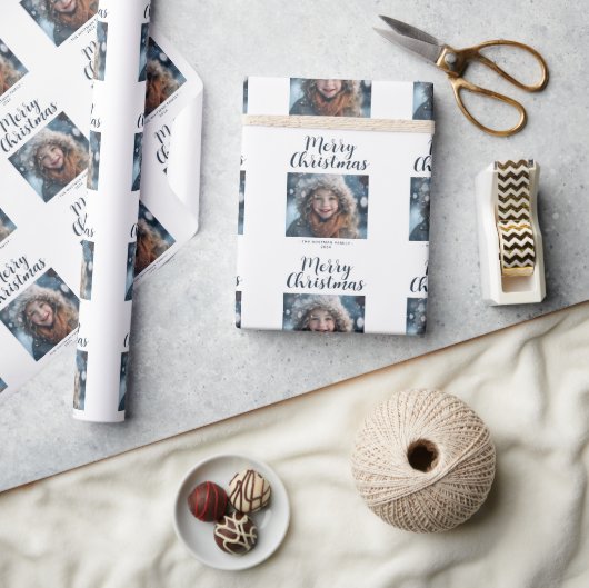 Vrolijke Kerstfoto Familie Modern White Holiday Cadeaupapier (Crafts)