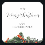 Vrolijke Kerstmis Custom Pine met bessen Vierkante Sticker<br><div class="desc">Geniet van onze vrolijke kerst aangepaste pijnboomtak met bessen wijnetiketten.</div>