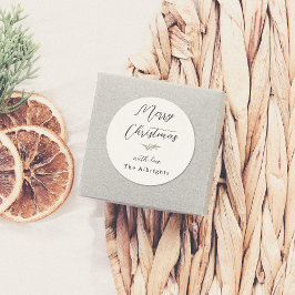 Vrolijke Kerstmis Kalligrafie & Familienaam Pine Ronde Sticker