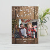 Vrolijke Kerstmisfoto w/Rustiek Hout & Lichten Feestdagenkaart (Staand voorkant)