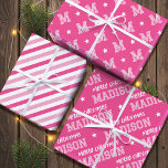 Vrolijke Kerstnaam Monogram Roze Tiener Meisje Inpakpapier Vel<br><div class="desc">Maak je klaar voor de kerst met aangepaste naam inpakpapier! Dit gedurfde ontwerp bevat drie coördinerende vellen, perfect voor individueel gebruik of als set. Het beschikt over sportjersey geïnspireerde typografie, met een retro bloklettertype, sterren en traditionele diagonale strepen. Personaliseer de sjabloon met de naam van de ontvanger en een monogram-initiaal....</div>