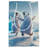 Vrolijke kerstpinguïns dansen medium cadeauzakje (Voorkant)