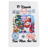 Vrolijke kerstzak met vakantiesneeuwman medium cadeauzakje (Voorkant)