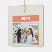 Vrolijke kleurrijke heldere leuke kerstlijnen keramisch ornament (Links)