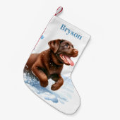 Vrolijke labrador retriever puppy hond sneeuwvlokk kleine kerstsok (Voorkant (Hangend))