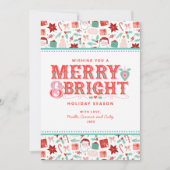 Vrolijke Merry & Bright | Retro Roze en Rode Hulst Feestdagenkaart (Voorkant)