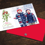 Vrolijke Mistletoe Een foto Kerstmis Feestdagenkaart<br><div class="desc">Dit ontwerp is voorzien van een vrolijk maretak kerst één foto wenskaart,  met rood en groen,  moderne botanische stijl,  een elegant penseelschrift,  wintergroen gebladerte,  met kleurrijke schattige,  eenvoudige minimalistische,  dit is de seizoensvakantie fotokaarten</div>