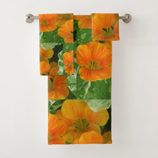 Vrolijke Nasturtium Bloesems Bad Handdoek (Insitu)