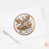 "Vrolijke Nut Gathering Eekhoorns" Ronde Sticker (Envelop)