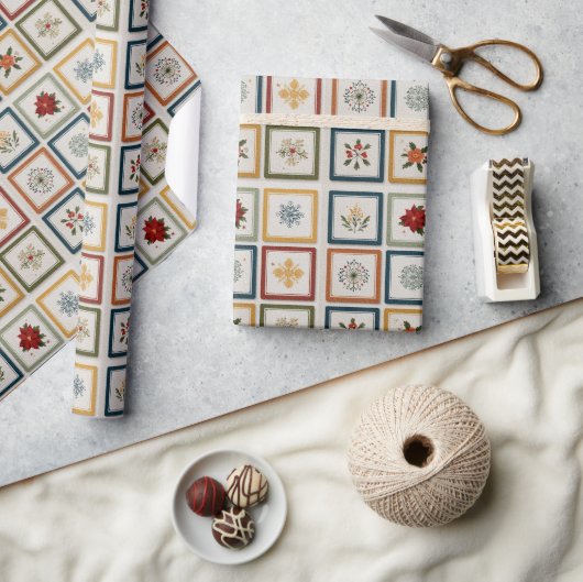 Vrolijke patchwork van kerstelementen cadeaupapier (Crafts)