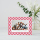 Vrolijke Roze Rode Checkers Vakantie Kerst Kaart (Staand voorkant)